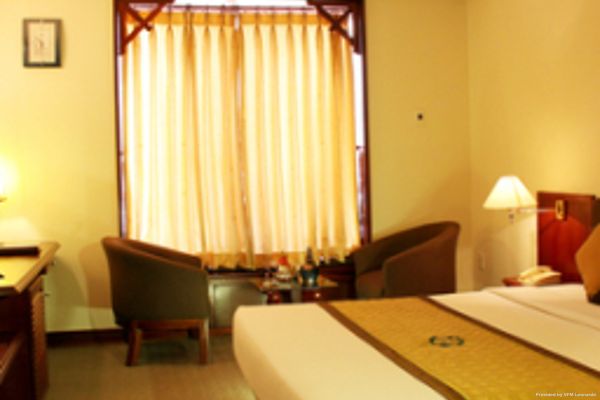 DALAT GOLF HOTEL (Ðalạt)